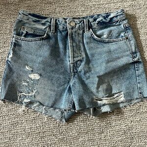 Topshop button fly Jean shorts size 6